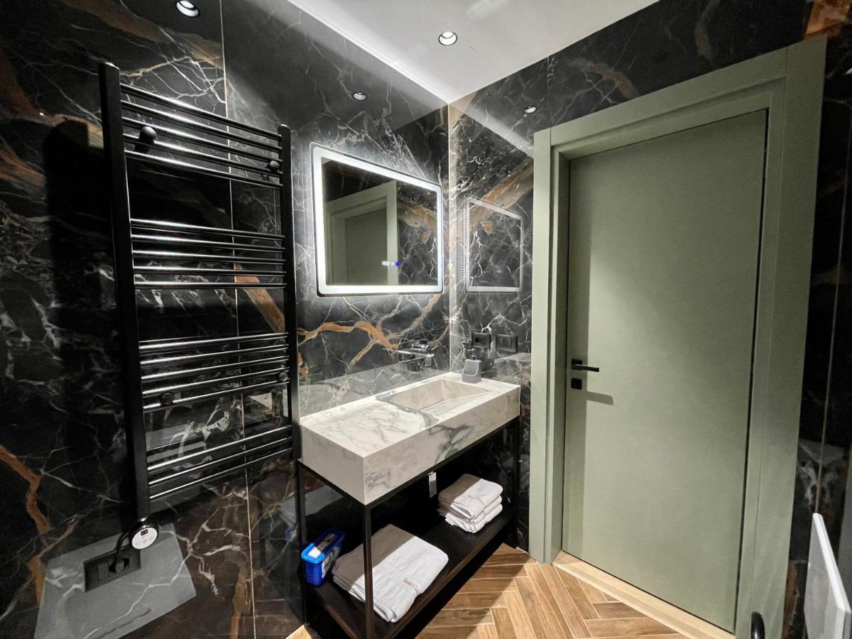 Queens Luxury Apartments ติรานา ภายนอก รูปภาพ