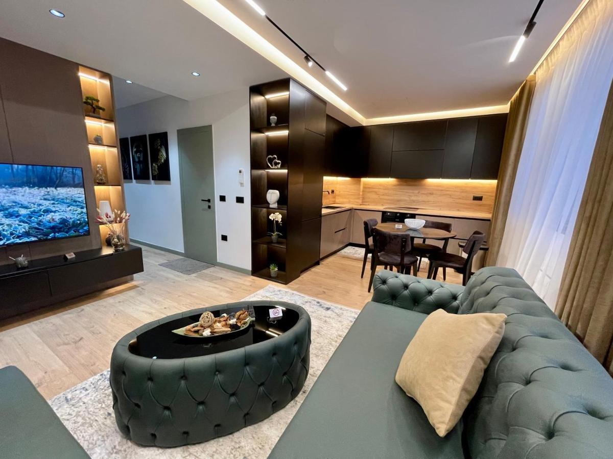 Queens Luxury Apartments ติรานา ภายนอก รูปภาพ