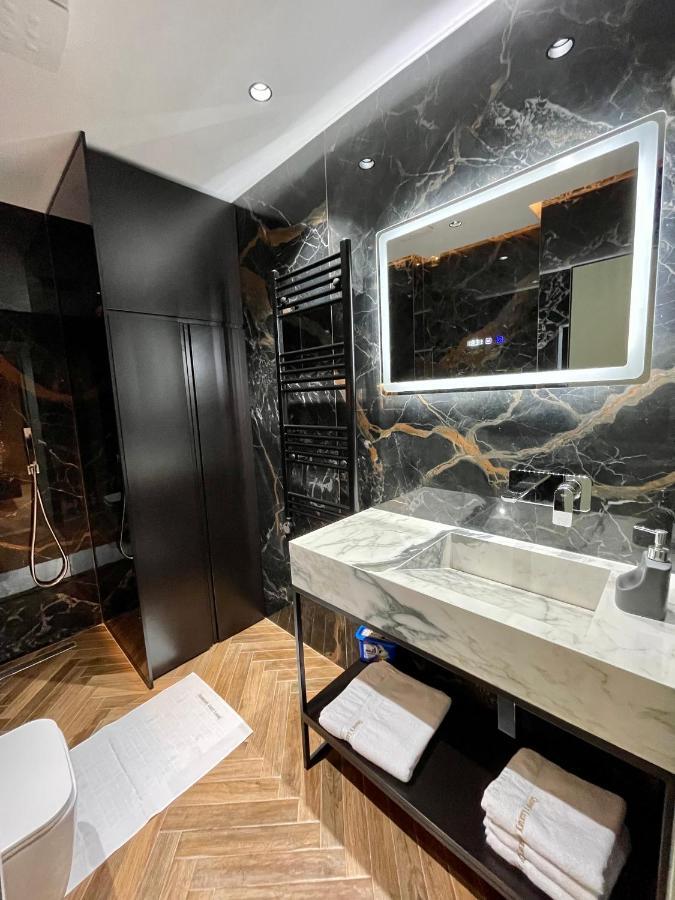 Queens Luxury Apartments ติรานา ภายนอก รูปภาพ