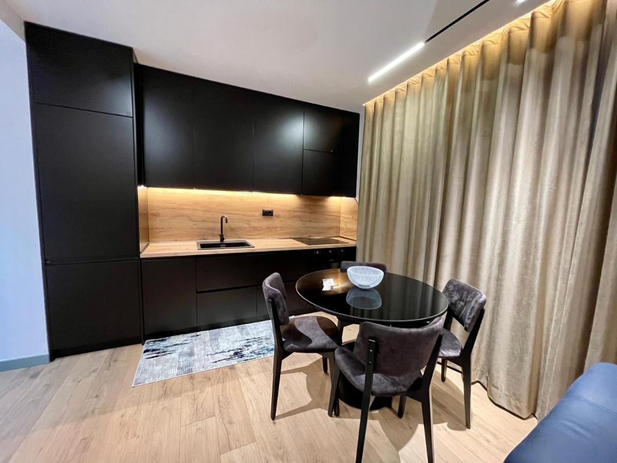 Queens Luxury Apartments ติรานา ภายนอก รูปภาพ